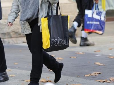 Rising inflation dents Father's Day spend