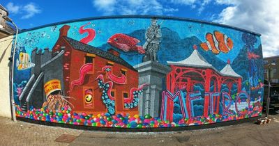 Iconic nightclub dubbed 'best in Scotland' honoured in artist's seaside mural