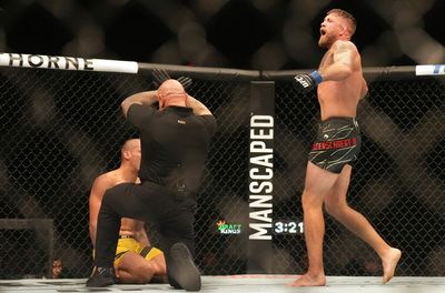 UFC on ESPN 41 video: Gerald Meerschaert drops, stops Bruno Silva to add to submission record