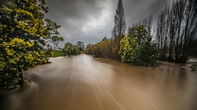 Flood warnings as heavy rains fall across Tasmania, threatening to break records for August