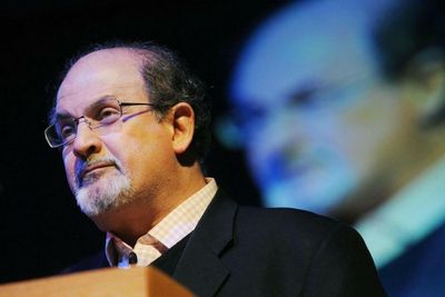 Salman Rushdie taken off ventilator and talking after stabbing in US