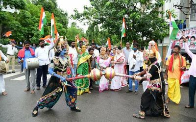 Colourful cultural pageant marks ongoing Swatantra Bharata Vajrotsavalu