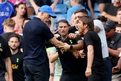 Stoppage-time header from Harry Kane earns Tottenham point at Chelsea