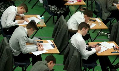 About 28,000 A-level students who want to go to university ‘have no offer’