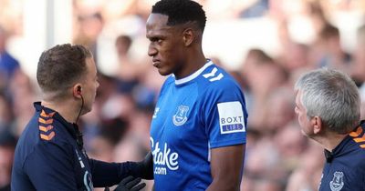 Yerry Mina expected return date as Everton deal with deepening injury crisis
