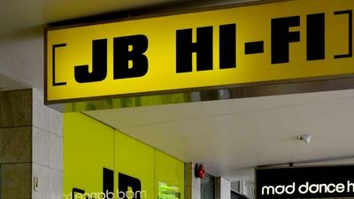 ASX higher, JB Hi-Fi hikes dividend, Carsales profit jumps while Nearmap surges 25pc