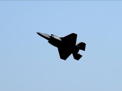 More sonic booms likely over NT RAAF base