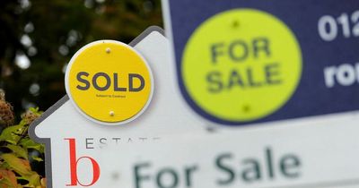 Average house price drops by £5,000 in a month