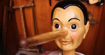 Expert lists 10 ways you can tell someone is lying