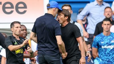 Tottenham and Chelsea managers Antonio Conte and Thomas Tuchel sent off after Premier League sideline scuffle