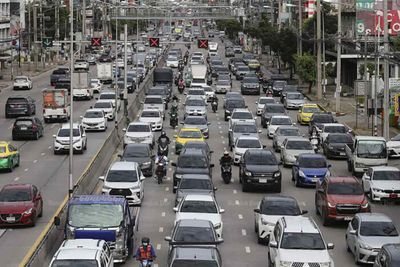 Govt to regulate booming auto leasing sector