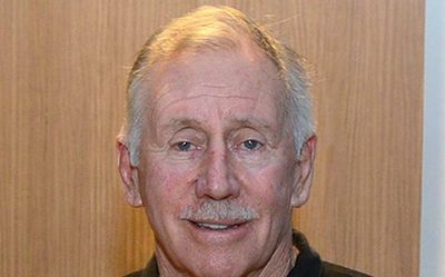 Ian Chappell calls it quits after 45 years behind mic