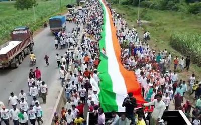 9-km-long tricolour taken out in procession in Kalaghatagi