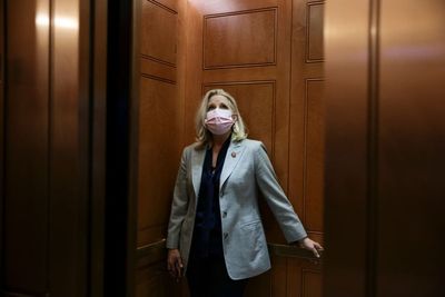 Liz Cheney news – live: GOP rep, Palin and Murkowski to learn their fate as Trump gloats