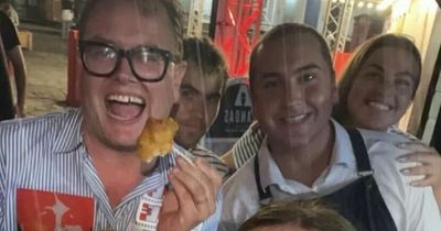 Alan Carr spotted in Edinburgh as top comic stops for fish supper at the Fringe