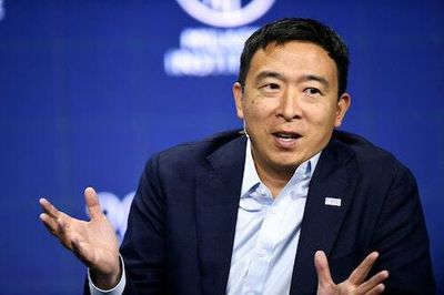 Watch this extremely painful CNN interview with Andrew Yang about the Forward Party