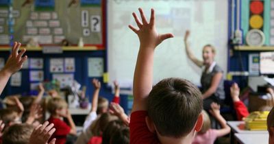 Schools in England under pressure to run three-day weeks this autumn
