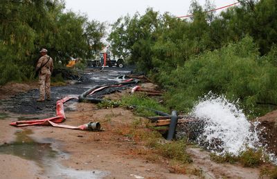 More flooding in Mexican mine frustrates rescue effort for 10 miners