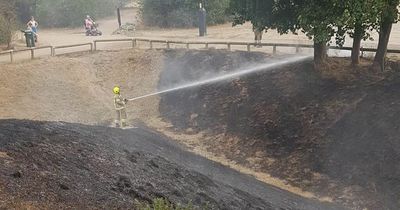 Firefighters tackle grass fire at Nottinghamshire park with help of ranger