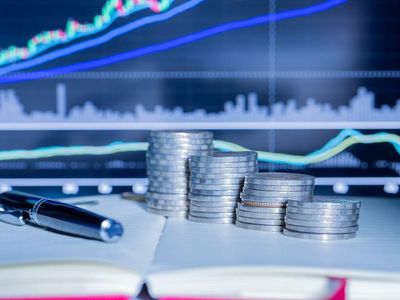 Gold Drops Over 1%; Viridian Therapeutics Shares Spike Higher