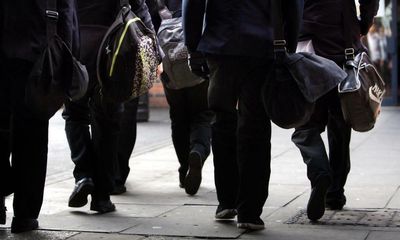 No improvement in school attainment gap in England for 20 years, report says