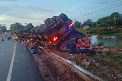 Beer truck overturns, driver killed