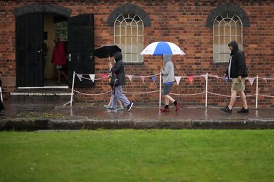 UK weather: Heavy rain and thunderstorms finally arrive as country faces ‘incredible deluge’