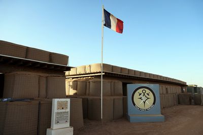 Last French troops leave Mali, ending nine-year deployment