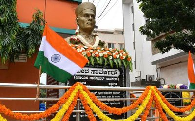 Savarkar portrait row: SDPI members booked for disrupting govt event in Mangaluru