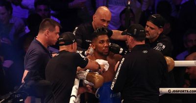 Anthony Joshua's message to team in dressing room after Oleksandr Usyk defeat