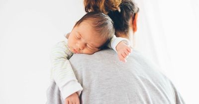 Should you wake your newborn baby to feed?