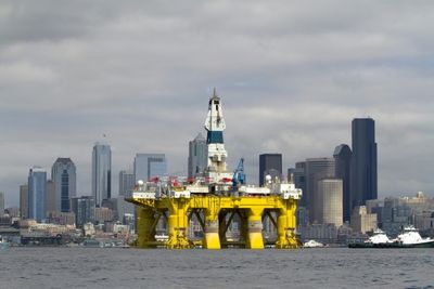 Oil majors' climate visions 'inconsistent' with Paris targets