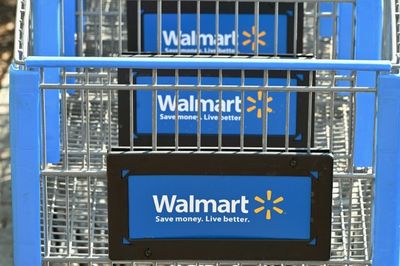 Walmart results top estimates as inflation alters consumer behavior