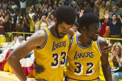 ‘Winning Time’ behind-the-scenes footage of how Lakers basketball scenes were shot is mind-blowing