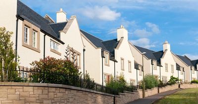 Mum slams 'disgusting' neighbour for complaining to council about young daughter