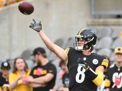 Kenny Pickett gets time with the first team at Steelers practice