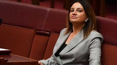 The Loop: Jacqui Lambie says it's 'time' for Scott Morrison to go, Coles vege bag ban trial, Liz Cheney to fight for nomination, and dogs get monkeypox — as it happened