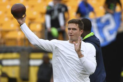 Seahawks 2022 training camp: Drew Lock runs with first-string offense