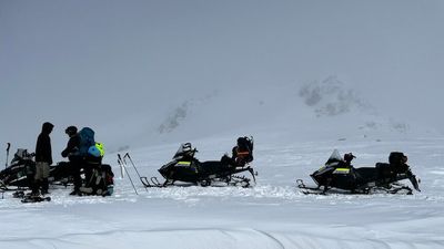 Hikers rescued from NSW Snowy Mountains, prompting warnings from police and BOM
