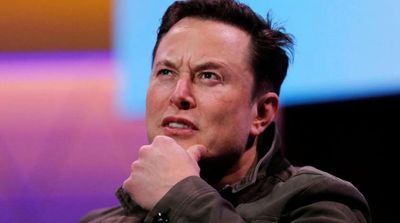 Elon Musk Tweets 'I'm Buying Manchester United'