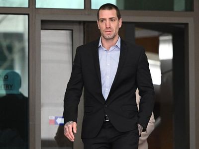 Ex-Olympic boxer avoids jail over affray