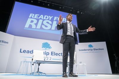 Sunak heavily outspends Truss on Facebook adverts