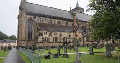 Residents' dismay over 'eyesore' metal fencing at historic Dunblane Cathedral
