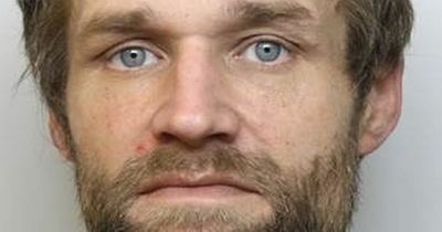 Police say call 999 if you see wanted man