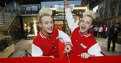 Jedward fans fly from Germany to Dublin to take selfies with the Lucan twins