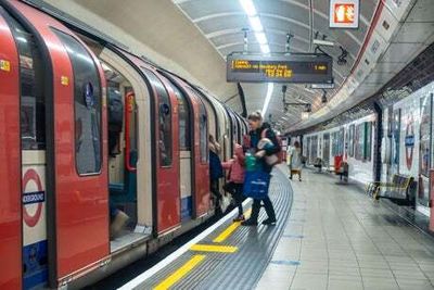 ‘He called Euston ‘Whitney Houston!’ - Tube driver goes rogue whilst announcing stops