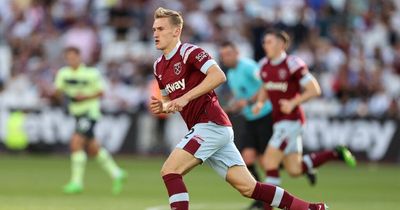 Billy McKinlay provides West Ham injury updates on Craig Dawson and Flynn Downes ahead of Viborg