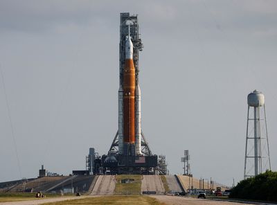 NASA’s new moon rocket reaches launch pad for flight around moon