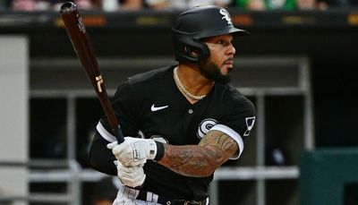 White Sox’ Leury Garcia lands on injured list