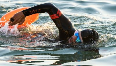 A Lake Michigan accident paralyzed him 19 years ago. Now he’s swimming from Alcatraz